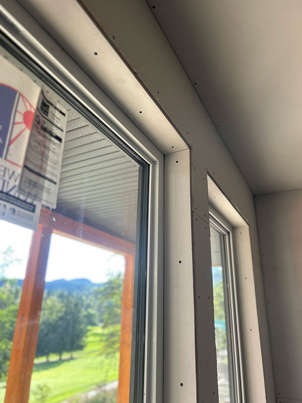 Fruitvale drywall services. Drywall installation, taping, mudding & sanding. Drywall repairs, texturing & finish level 5 professional Fruitvale drywall services. Drywall installation, taping, mudding & sanding. Drywall repairs, texturing & finish level 5 professional services. Commercial & residential in Trail BC, Rossland BC, Castlegar BC & the West Kootenays.